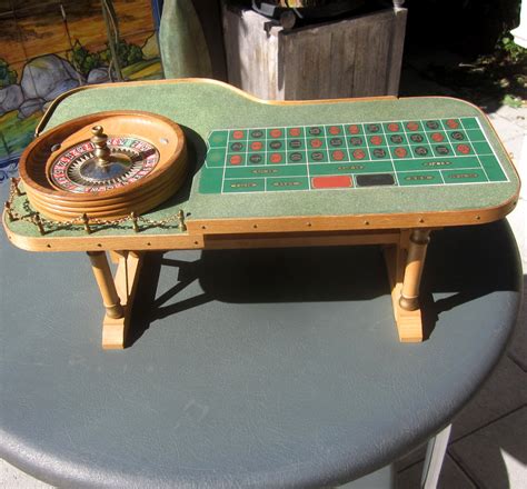 miniature roulette table